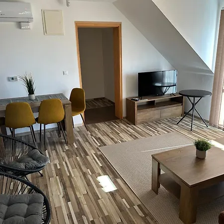 Kehida Relax Apartmanhaz Kehidakustány Exterior foto